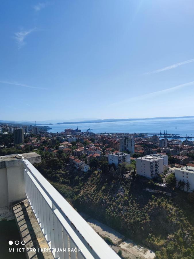 Under The Sky Apartment Rijeka Exterior photo